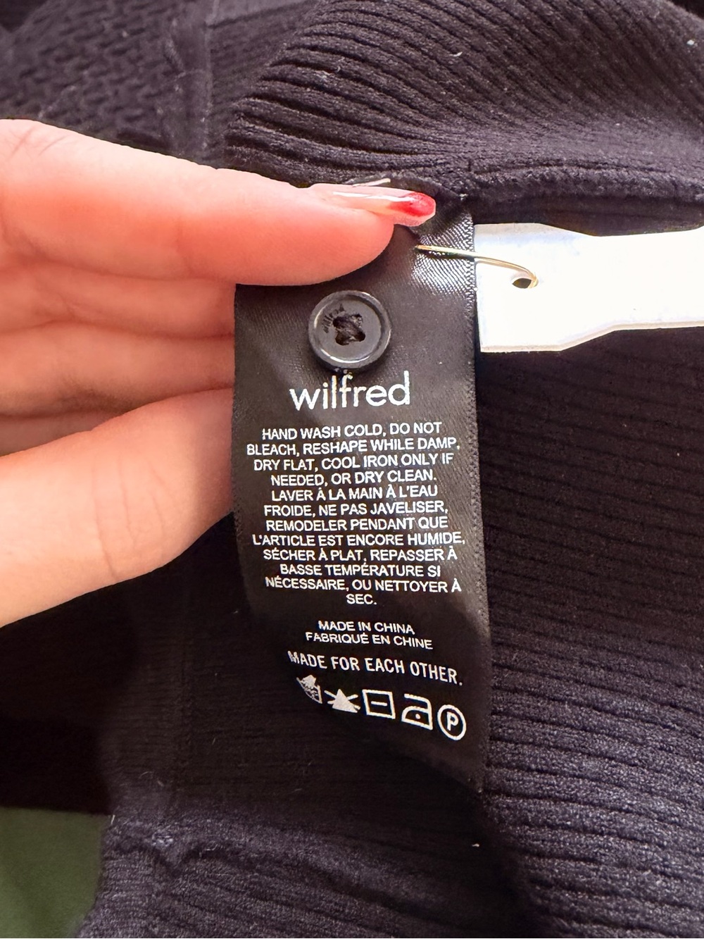 NWT Aritzia Wilfred Precious Sweater in Black - Picture 6 of 7